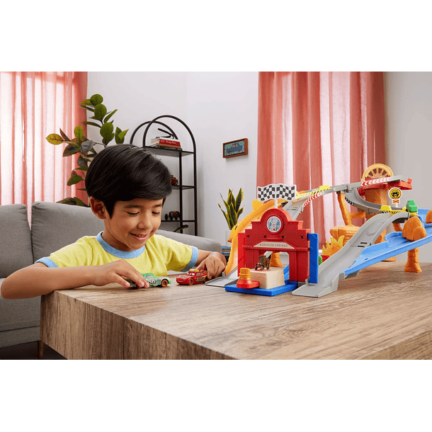 Cars Race & Rescue - Pista de Resgate 6