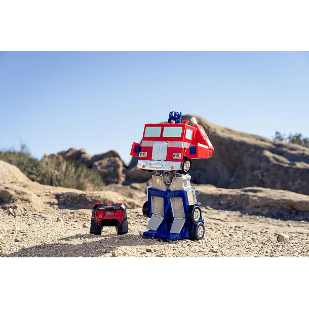 Transformers - Optimus Prime Converting RC 5