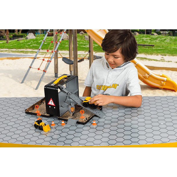 CAT Little Machines - Conjunto com Caixa Metal 4