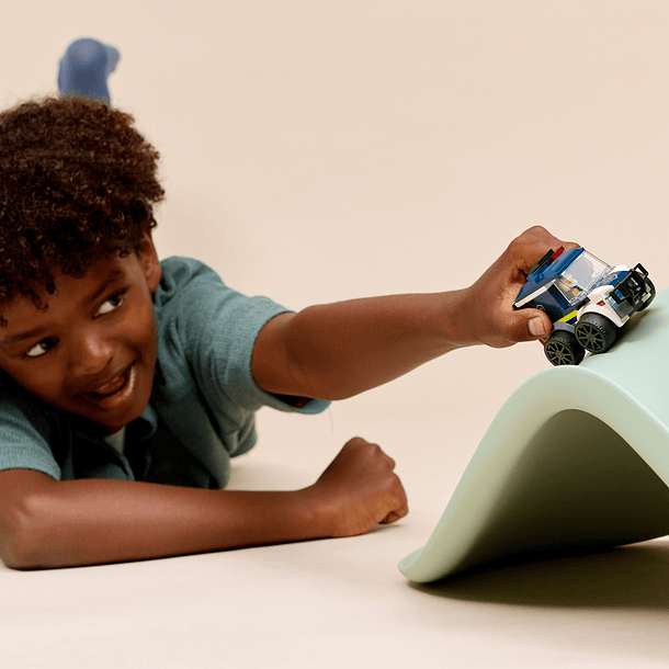 Rides - Camião da Polícia 8