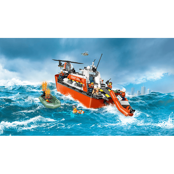 Barco e Helicóptero de Resgate da Guarda Costeira 9