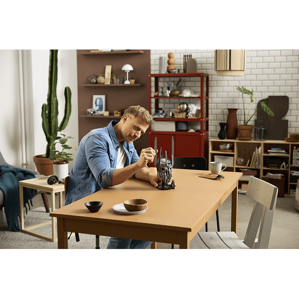 O Senhor dos Anéis: Capacete de Sauron 11