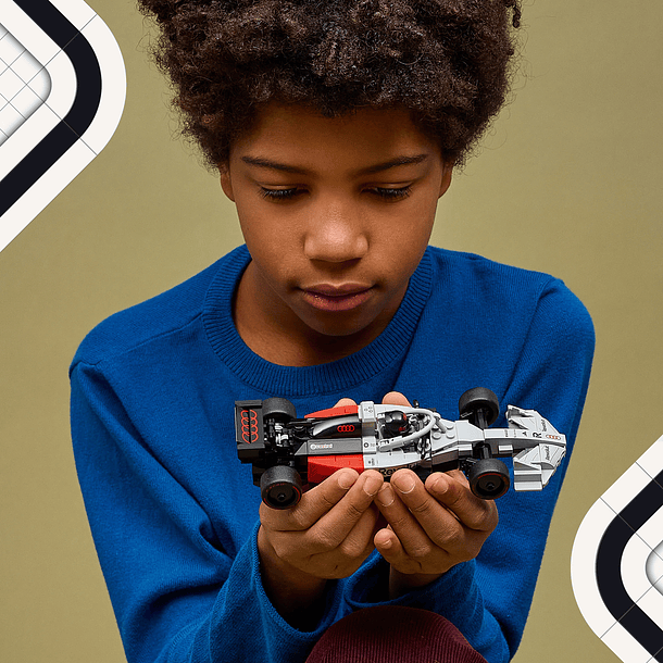 Carro de Corrida Audi Revolut F1 Team R26 10