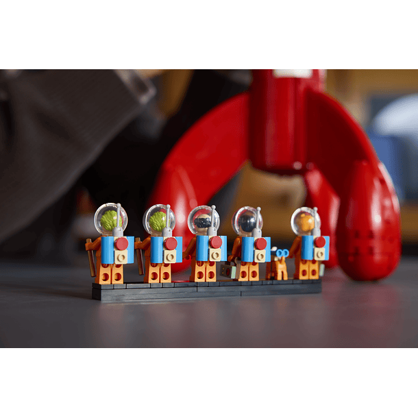 Foguetão Lunar de Tintin 8