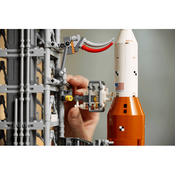 Sistema de Lançamento Espacial Artemis da NASA 6