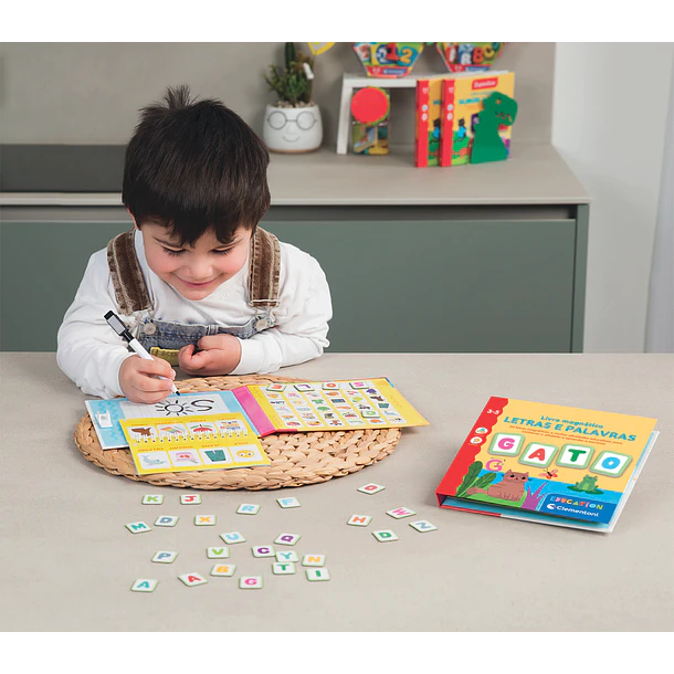 Livro Magnético - Letras e Palavras 6