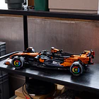 McLaren MCL39 5