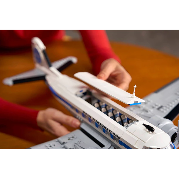 Avião Comercial Douglas DC-3 PAN AM 10