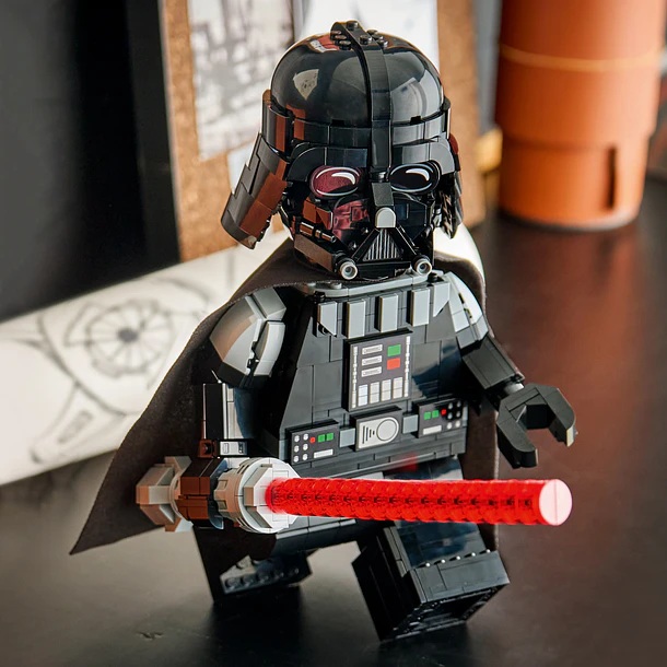 Minifigura Aumentada de Darth Vader 8