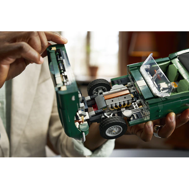 Jaguar E-Type 13