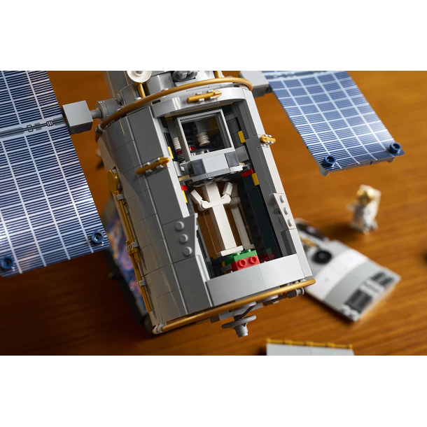 Telescópio Espacial Hubble 13
