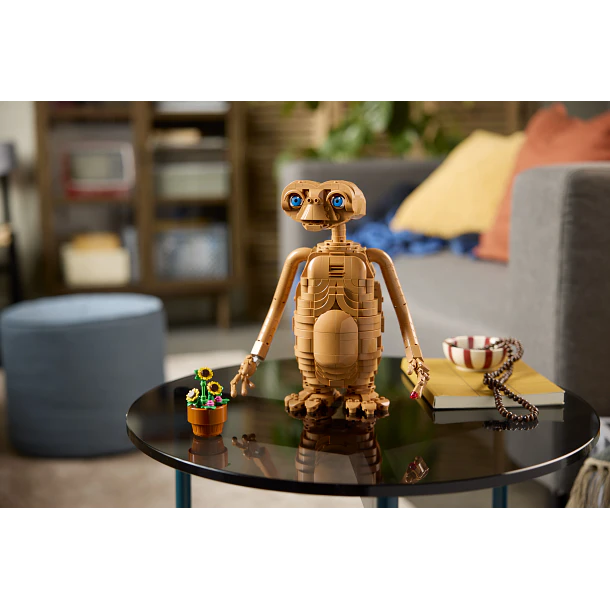 E.T. the Extra-Terrestrial 9