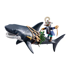 Tubarão Gigante com Pirata