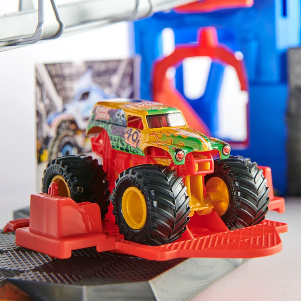 Monster Jam - Garage 5