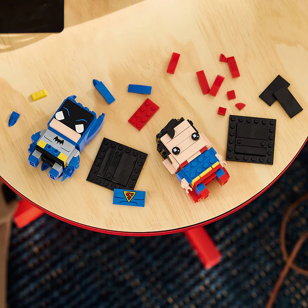 BrickHeadz - Figuras de Superman e Batman da Era Dourada 6