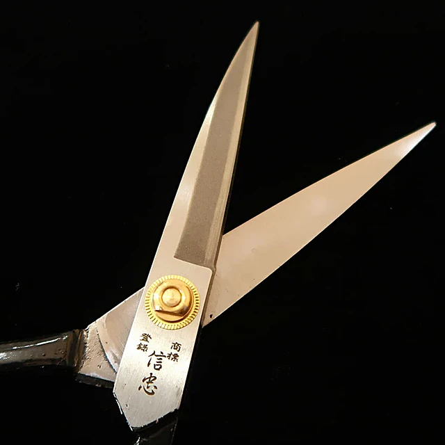 信忠NOBUTADA TIJERAS（240mm）