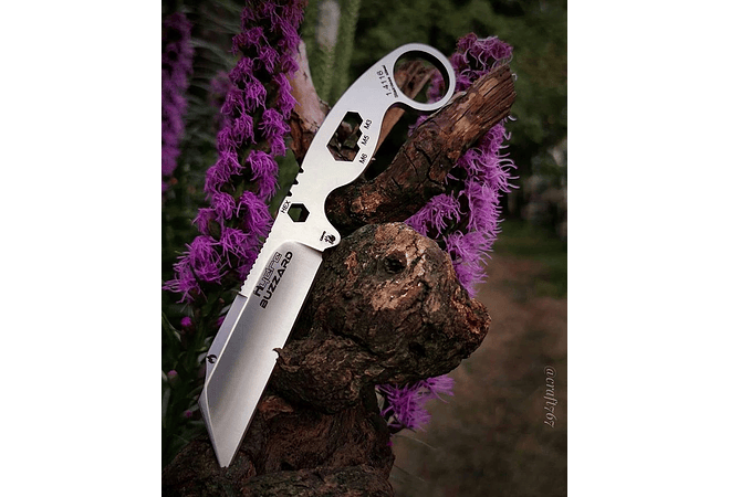 HYDRA , BUZZARD WHITE HAWK Karambit Filo Liso, hoja 8 cms.