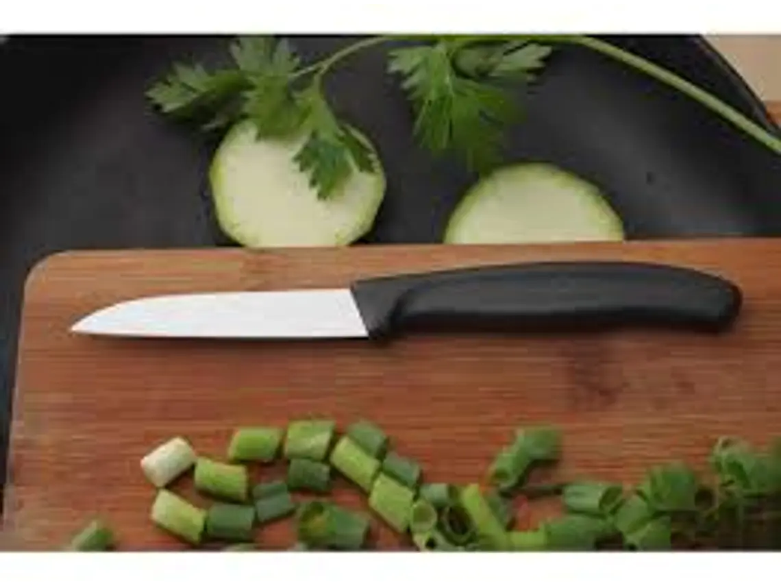 Cuchillo Pelador. Puntilla. Corte recto. Hoja 80 mm.  2