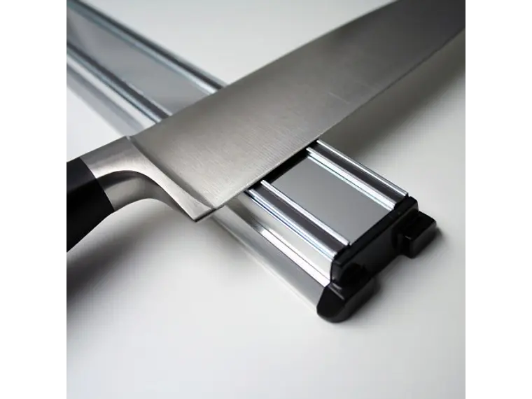 Barra magnética para 6 cuchillos. Aluminio. 30 cm. 1