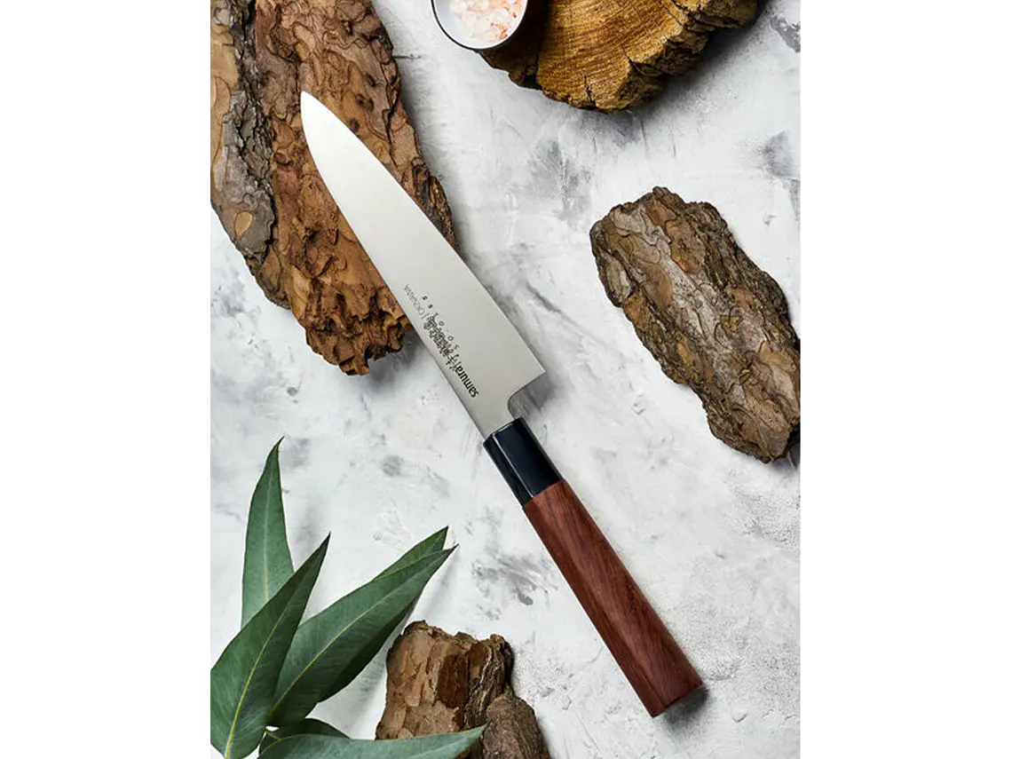 Cuchillo Gyuto. Mango Madera Palo Rosa. Hoja 170 mm.  2