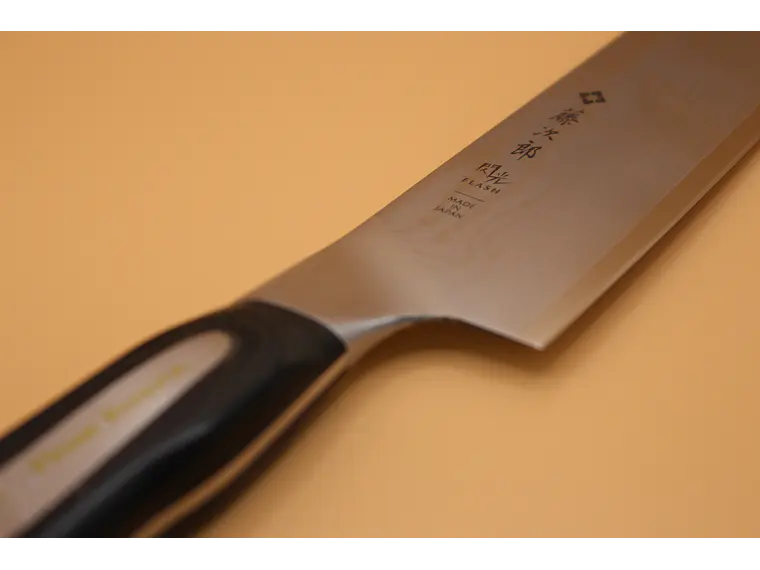 Cuchillo Santoku. Acero Damasco 63 Capas. Hoja 180 mm.  2
