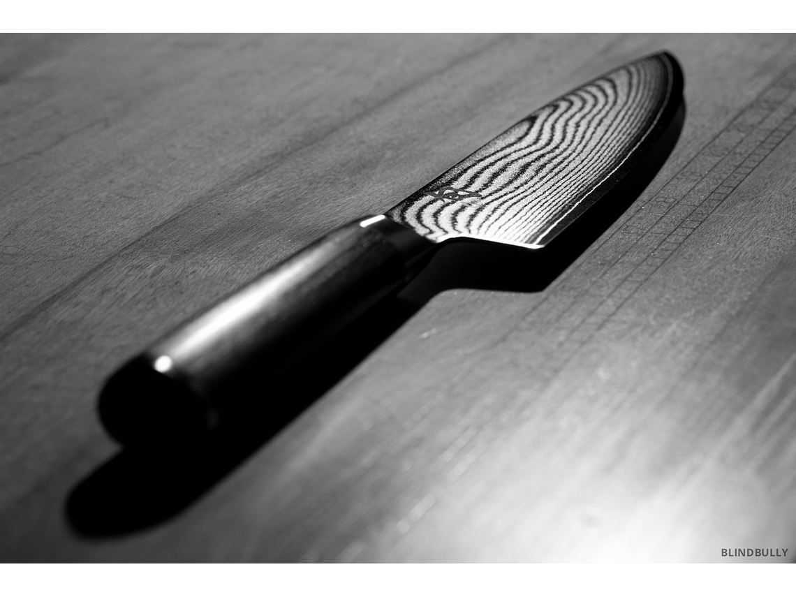 Shun Classic, Japanese Style Chef's Knife, acero Damascus, inoxidable, hoja 20.3 cms. 2