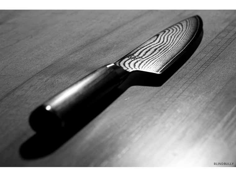 Shun Classic, Japanese Style Chef's Knife, acero Damascus, inoxidable, hoja 20.3 cms. 2