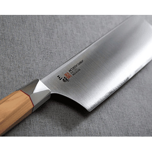 Mcusta Zanmai, cuchillo Nakiri hoja 165 mm 