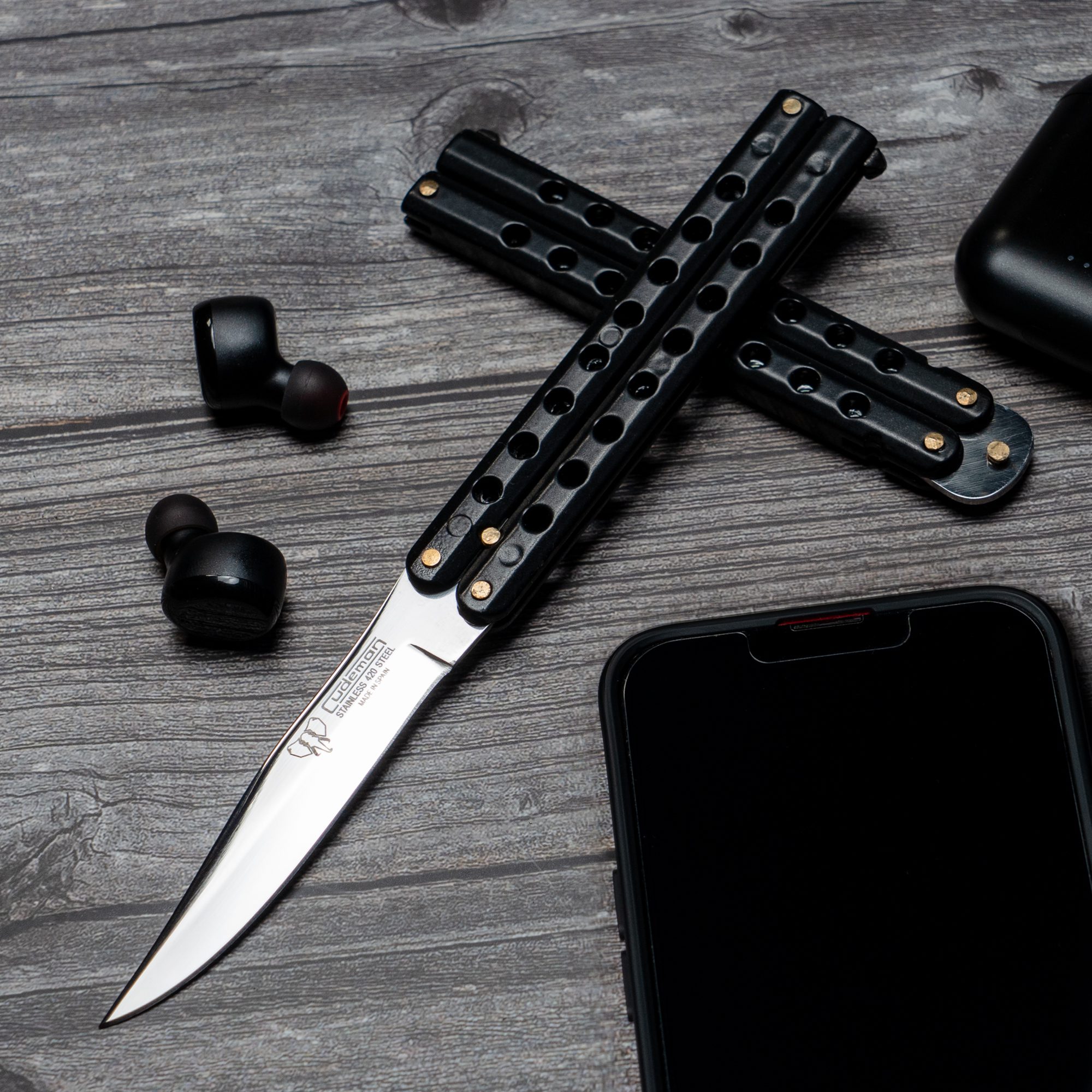 Balisong. Hoja 9 cm.