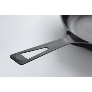 SARTEN SSC – Cast Iron Frypan, 28 CM - SARTEN FIERRO FUNDIDO