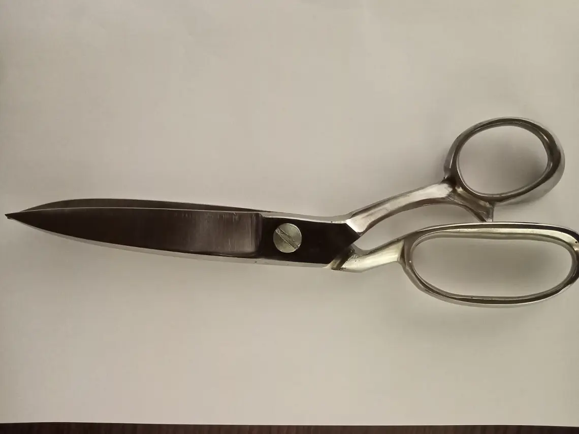 Tijeras de Sastre. Plateadas. 10 in. 1