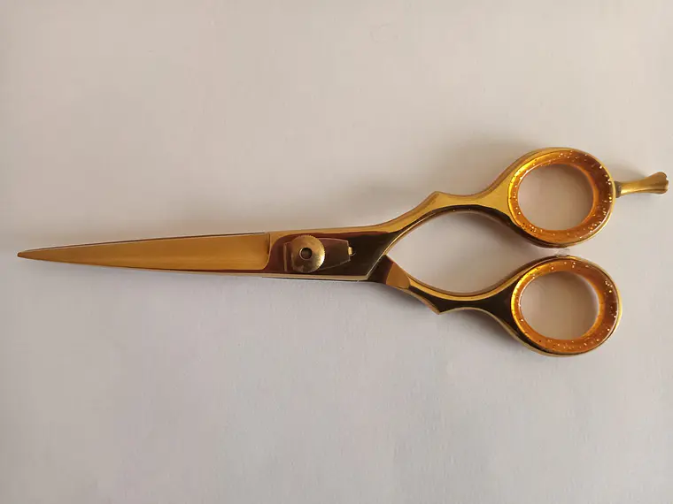 Tijeras de Corte Recto. Estilista Profesional. Dorada. 6 in. 1