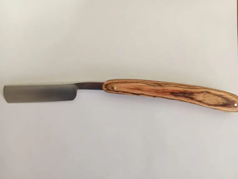 Navaja para Barba. Mango Café Marmoleado. Hoja 3 in. 1