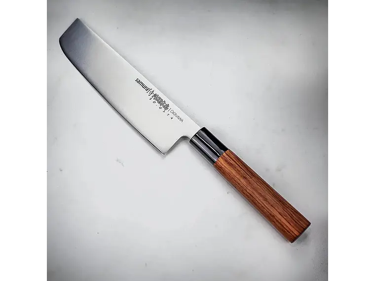 Cuchillo Nakiri. Mango madera Palo Rosa. Hoja 172 mm. 2