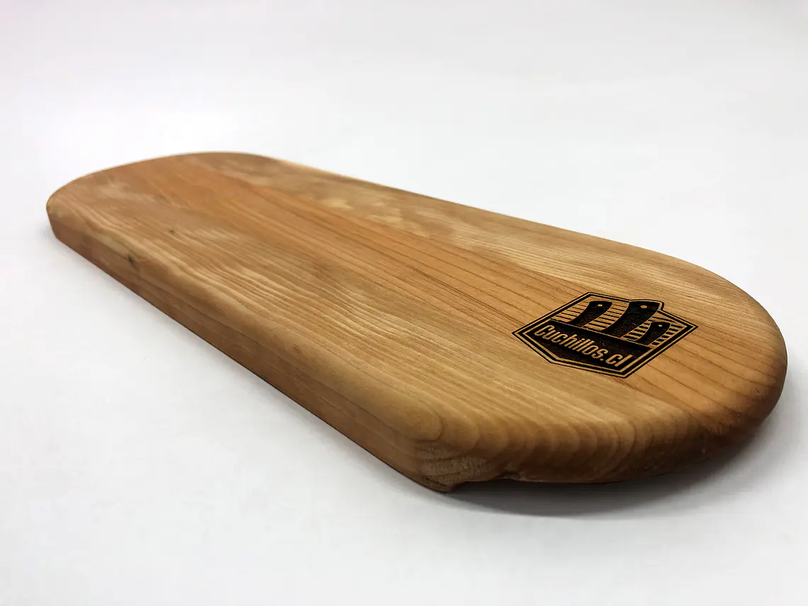 Tabla de Queso. Madera de Lenga. Ovalada. 36 x 12 cm. 2