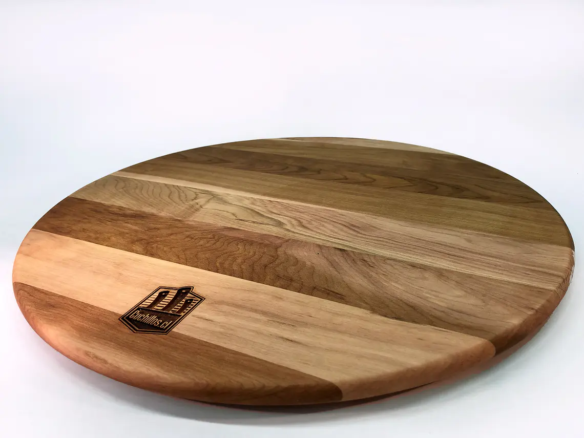 Tabla de Pizza Familiar. Madera de Lenga. Circular 40 cm. 1
