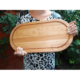 Tabla de Carne. Madera de Lenga. Ovalada. 48 x 24 cm.