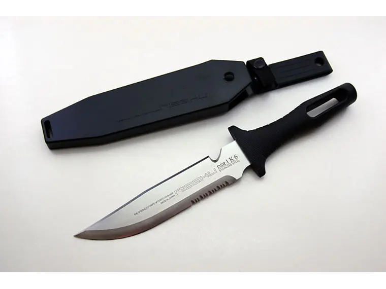 Cuchillo Outdoor. Rikugatana. Filo Liso y Serrado. Hoja 17 cm. 1