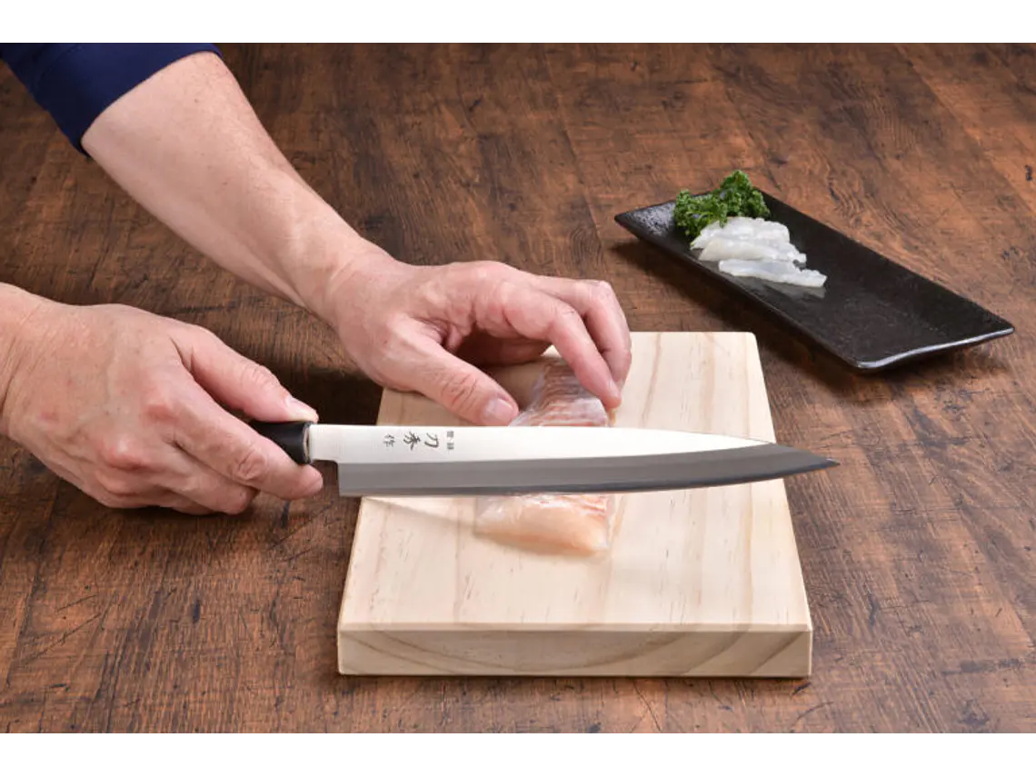 Cuchillo Yanagiba. Acero MoVa. Hoja 240 mm. 3