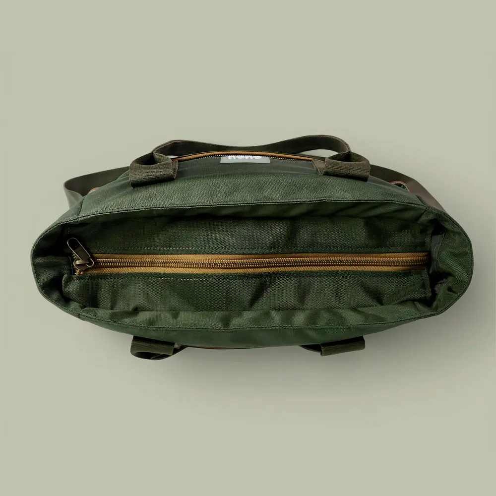 Tote Mykonos • Verde militar / tabaco