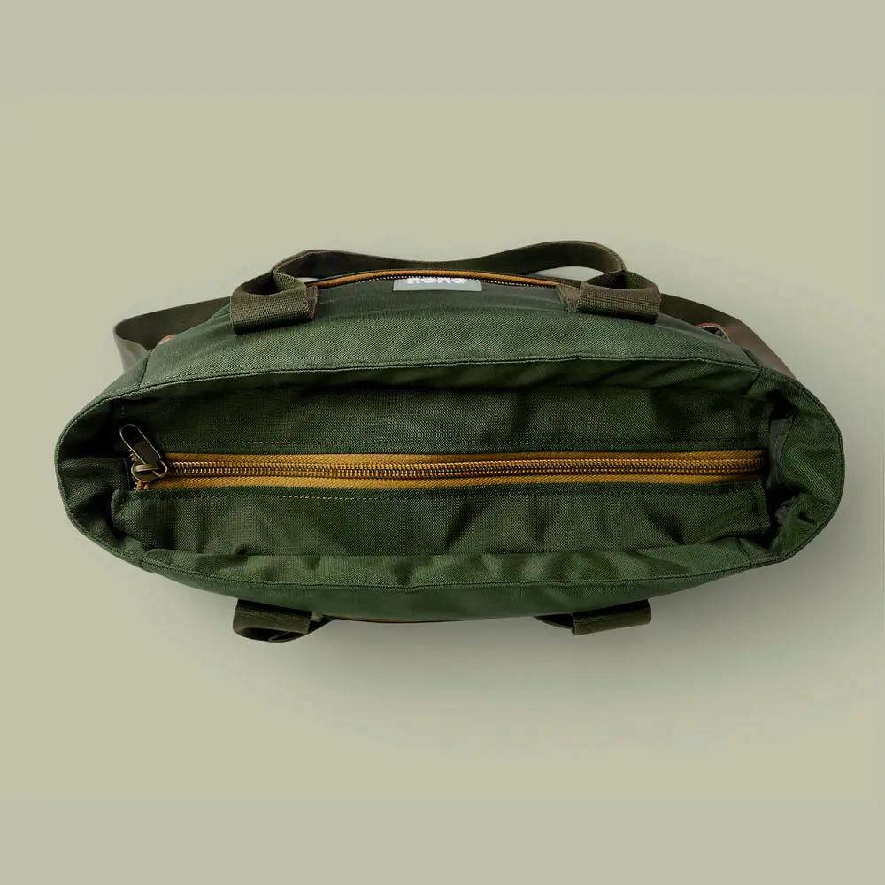 Tote Mykonos • Verde militar / tabaco