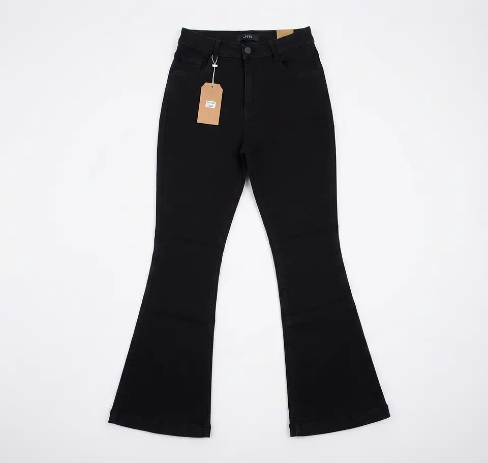 Jeans Flare Acampanado Negro Tiro Alto Elasticado con Push-Up 4