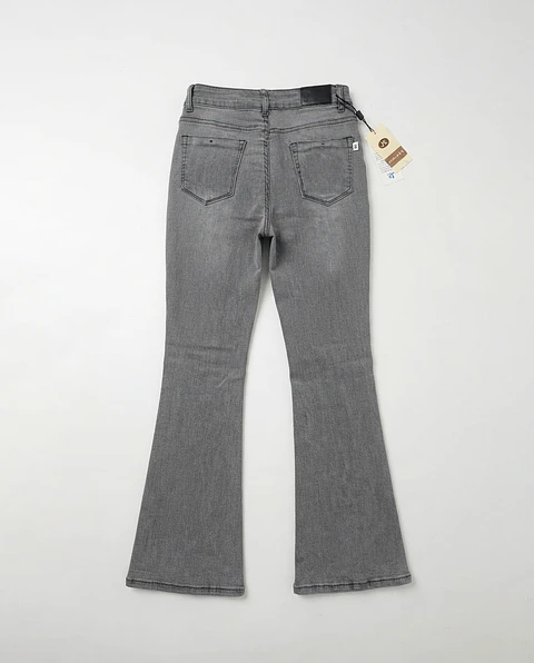 Jeans Flare Acampanado Elasticado Gris Focalizado con Rotos