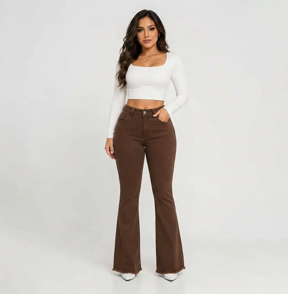 Flare Acampanado Tiro Alto Chocolate con Push-Up 1