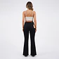 Flare Acampanado Negro Tiro Alto Elasticado con Push-Up - Miniatura 2
