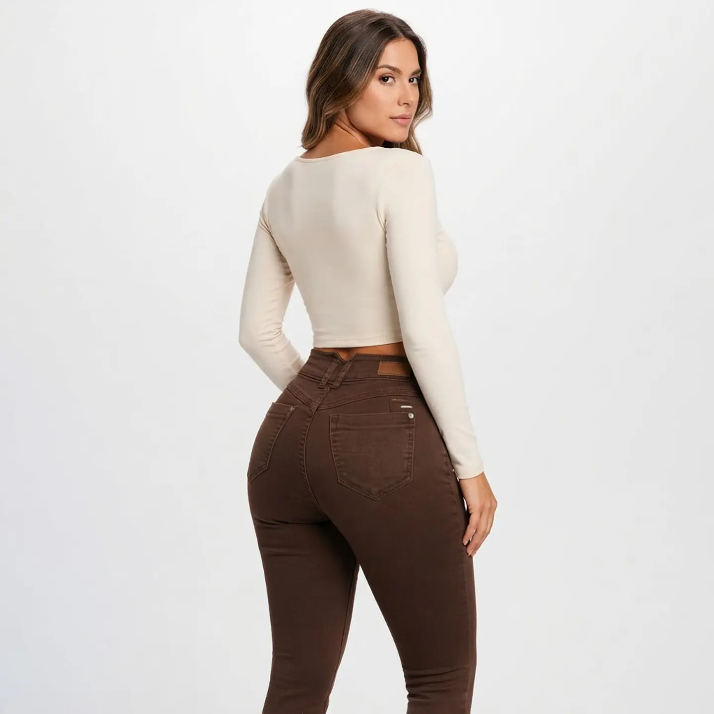 Jeans Skinny Elasticado Tiro Alto Chocolate Pretina Corazon con Push-Up 2