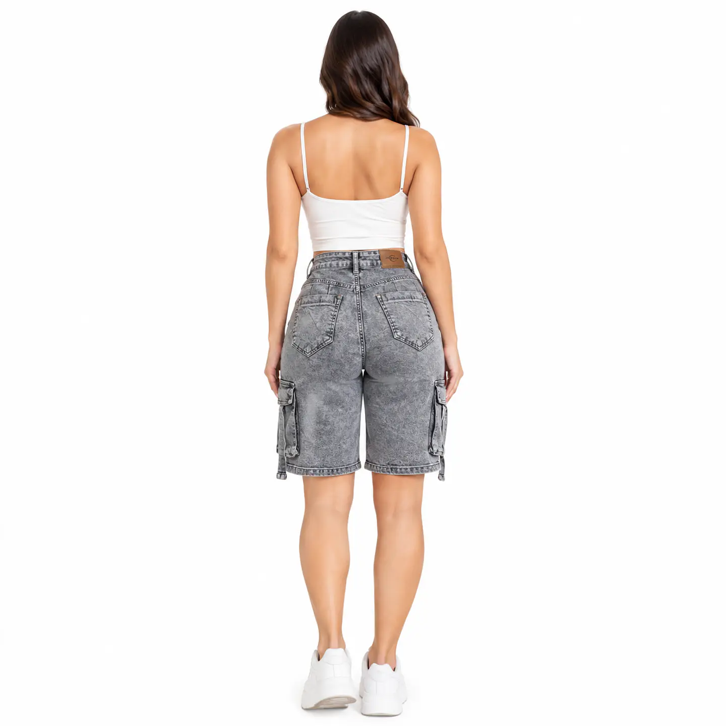J1513 | Short Bermuda Cargo de Mezclilla Gris Nevado con Push-Up 2