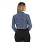 J8054 | Chaqueta Crop de Mezclilla Azul Jaspeado | Estilo Urbano y Moderno - Miniatura 2