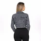 J8055 | Chaqueta Crop de Mezclilla Gris Jaspeado | Estilo Urbano y Moderno - Miniatura 2