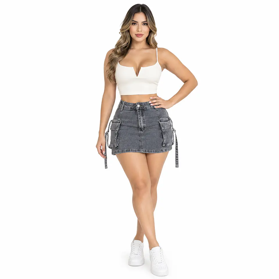 J2124 | Falda Short Cargo de Mezclilla Gris Ceniza Tiro Alto con Push-Up 1
